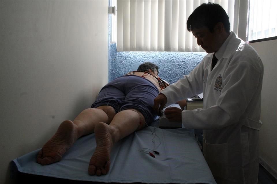 La escoliosis es una deformidad en la columna vertebral.