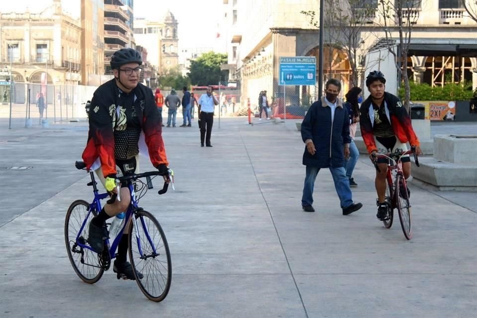 En el ejercicio de recorrer 10 kilmetros desde la estacin Fray Anglico del Macrobs a la Catedral Metropolitana, las bicicletas slo tardaron 27 minutos.
