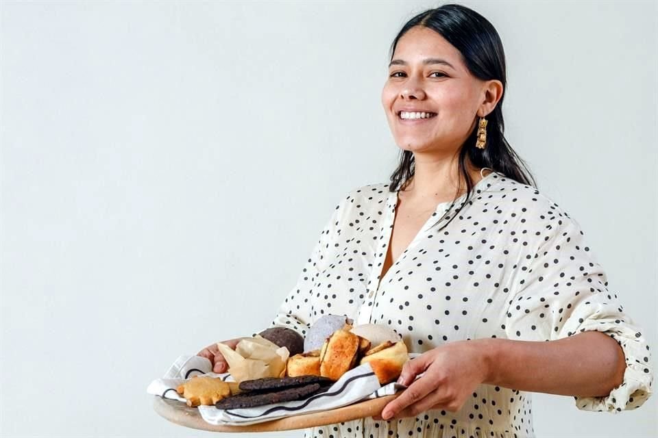La chef Bianidixi Vásquez hornea a diario creaciones de inspiración oaxaqueña en su ventana: Na'Sara.