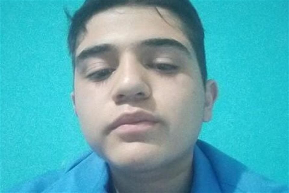 Bruno Yael Sandoval Luna, tiene 15 años, es alumno de la  Preparatoria número 7 de la Universidad de Guadalajara y está desaparecido.