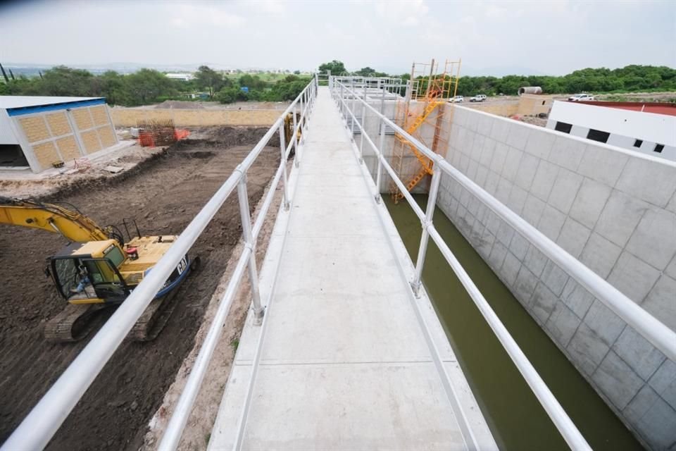 Avances en la planta de tratamiento número 5, 'La Rompedora', donde el Gobierno de Jalisco invierte 550 millones de pesos para abastecer de agua a Tlajomulco.