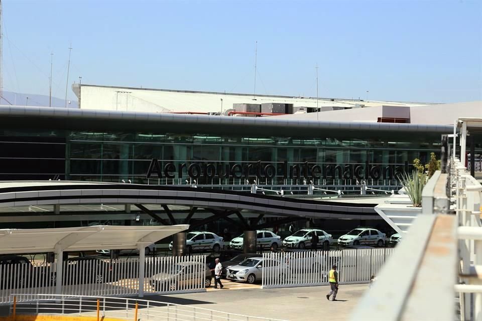 El Grupo que administra 12 aeropuertos en el País y dos más en Jamaica, registró un decremento de un millón 169. 3 mil pasajeros totales a los que tenía en el mismo periodo de 2019.