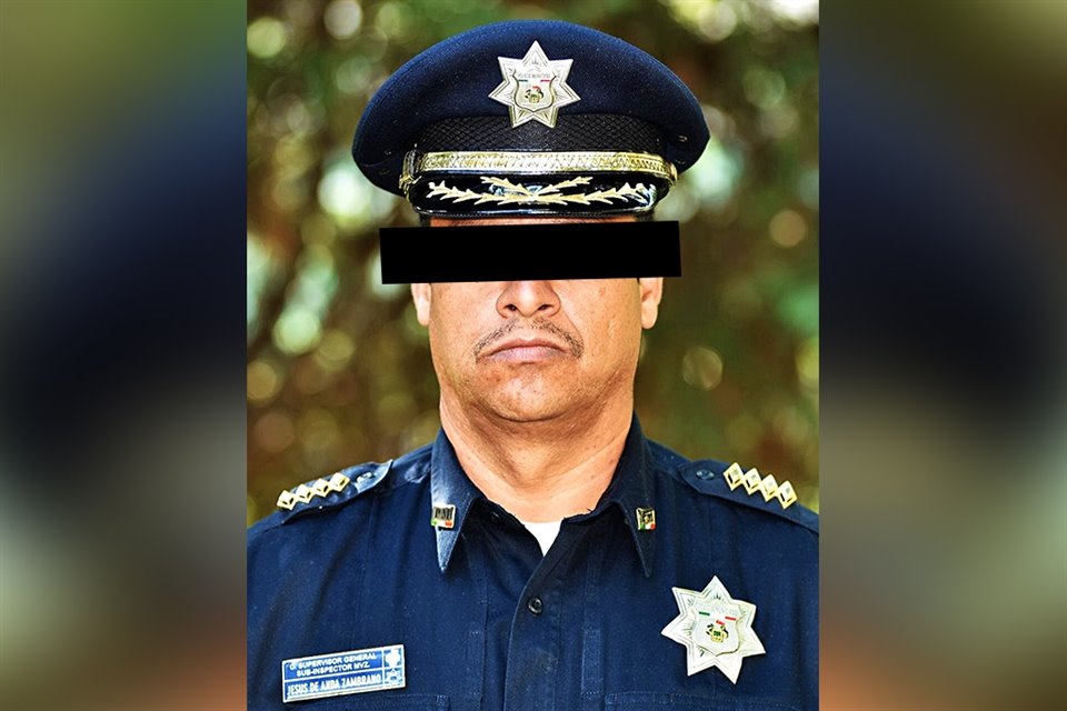 Uno de los señalados fungía como comisario jefe de la Policía de Guadalajara -el número dos de la corporación-.