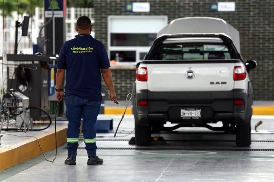 Tras quejas por el pase de estancia temporal por 20 días al semestre para autos foráneos que circulen en Jalisco, Semadet amplió el trámite.