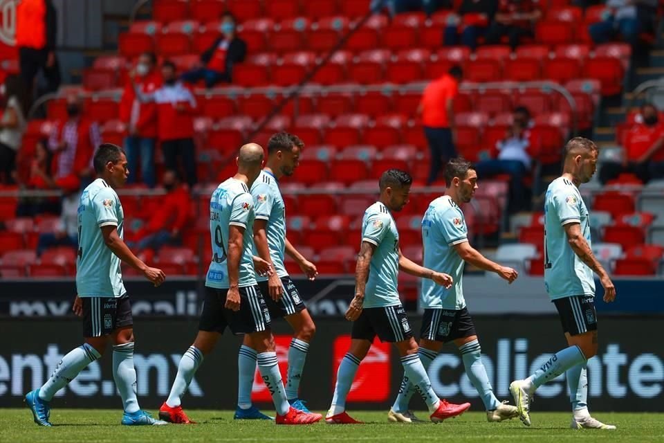 Tigres no aguantó la presión del Toluca y terminó por caer 3-1.