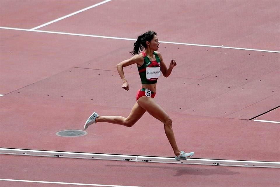 Galván quedó lejos de las medallas en la prueba de 1,500 metros.