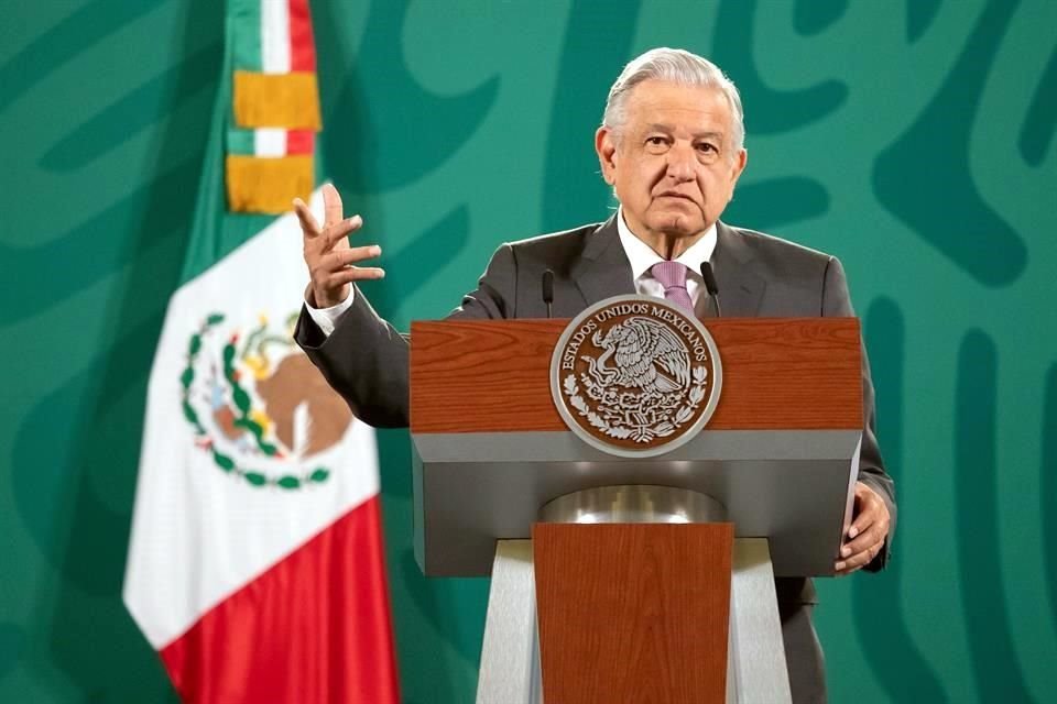 En noviembre de 2020, Andrés Manuel López Obrador acusó que las últimas ediciones de la FIL habían sido utilizadas para atacar a su Gobierno.