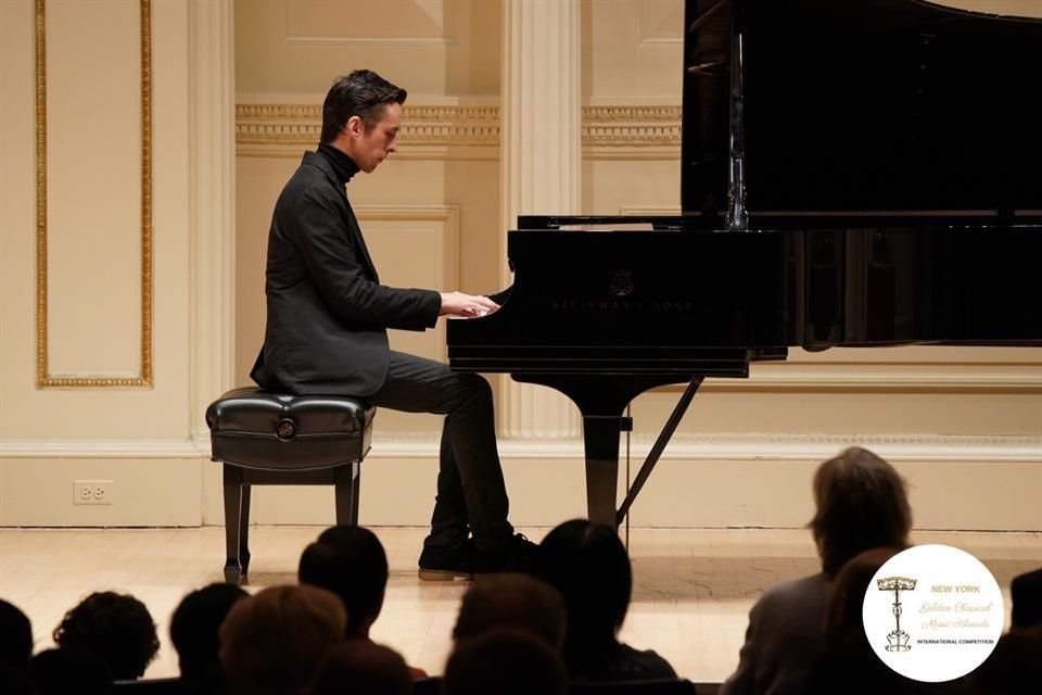 Patricio Apáez ha desarrollado su carrera como pianista en Estados Unidos, particularmente en NY, donde ahora reside.