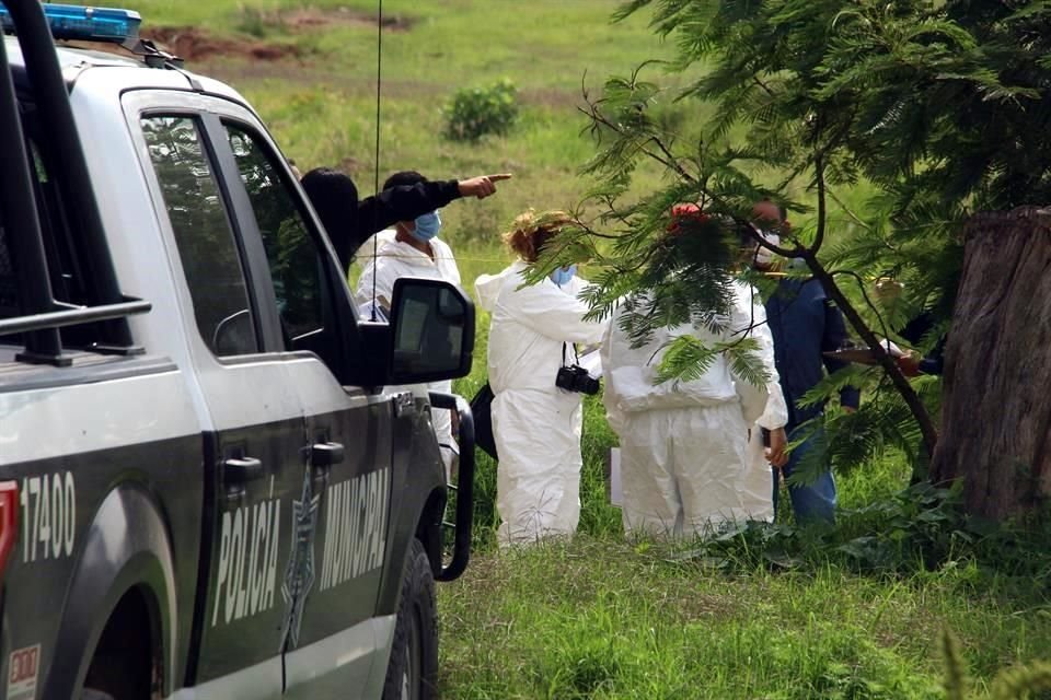 Los cadáveres de un hombre y una mujer fueron localizados la mañana de este jueves en un predio en San Pedro Tlaquepaque.