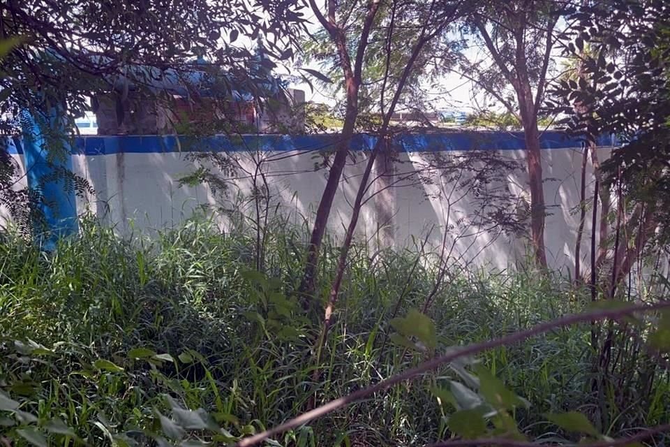 En el predio se ubica la Estación de Bombeo Valle II de Agua y Drenaje de Monterrey.