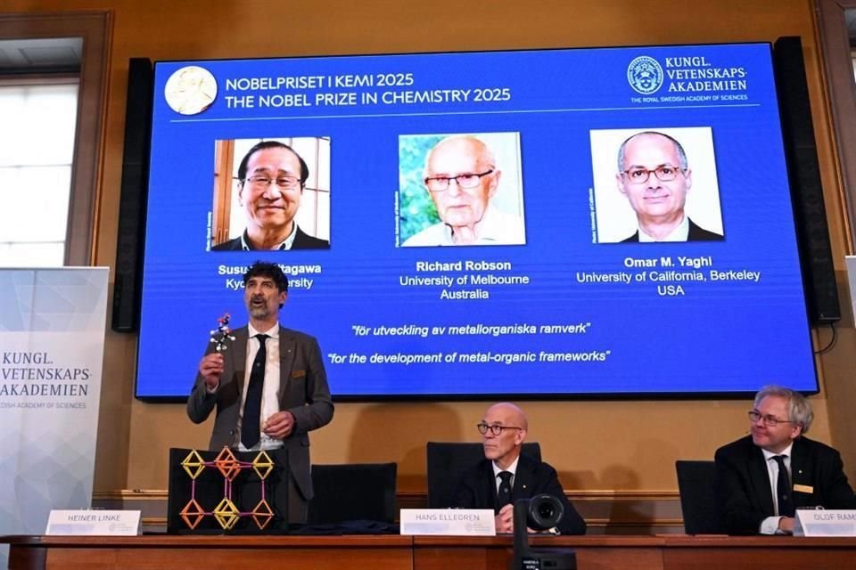Los científicos Susumu Kitagawa, Richard Robson y Omar Yaghi ganaron el Nobel de Química por el desarrollo de los marcos metal-orgánicos.