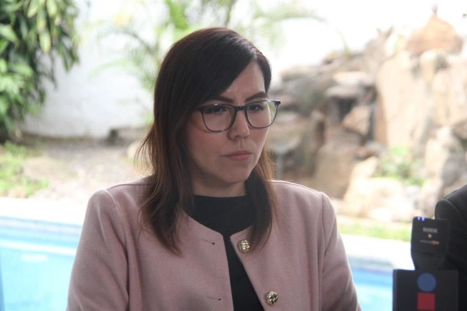 Antes de la denuncia en contra de Omar Bravo por abuso sexual infantil, él había presentado una demanda mercantil en contra de su ex cuñado, por una deuda de 6 millones, aseguró Daniela Bravo.