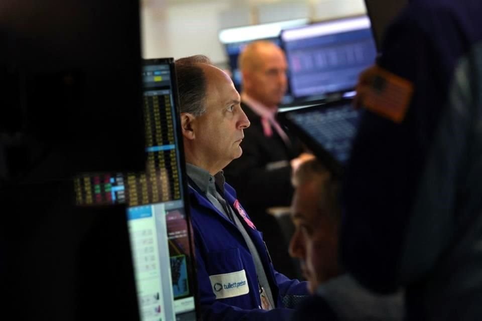 As quedas foram lideradas pelo índice Nasdaq, que caiu quase 2%.