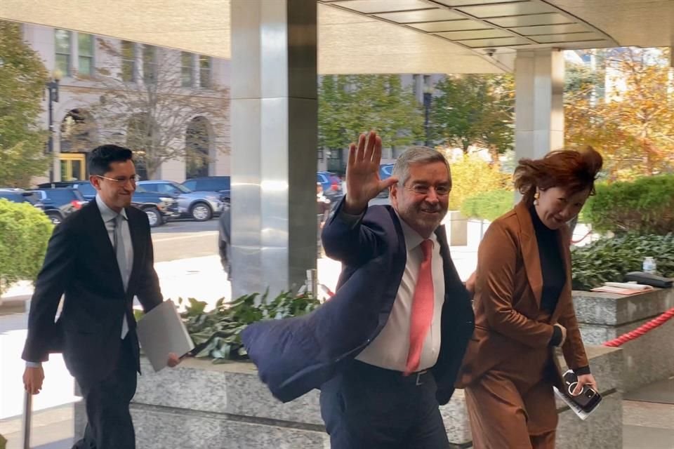 El Secretario de Relaciones Exteriores de México, Juan Ramón de la Fuente, llegó a Washington para reunirse con Marco Rubio.