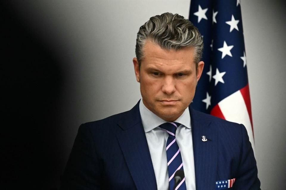 El Secretario de Defensa, Pete Hegseth, durante una reunión en Bruselas, el 15 de octubre.