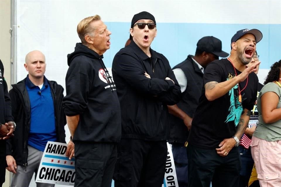 El actor estadounidense John Cusack asistió a una manifestación durante el día nacional de protesta 'No Kings'.