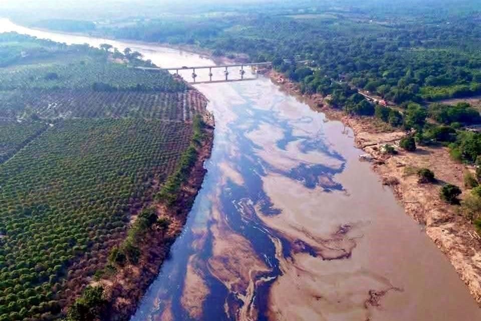Los habitantes de Álamo reportaron la fuga desde la semana pasada.