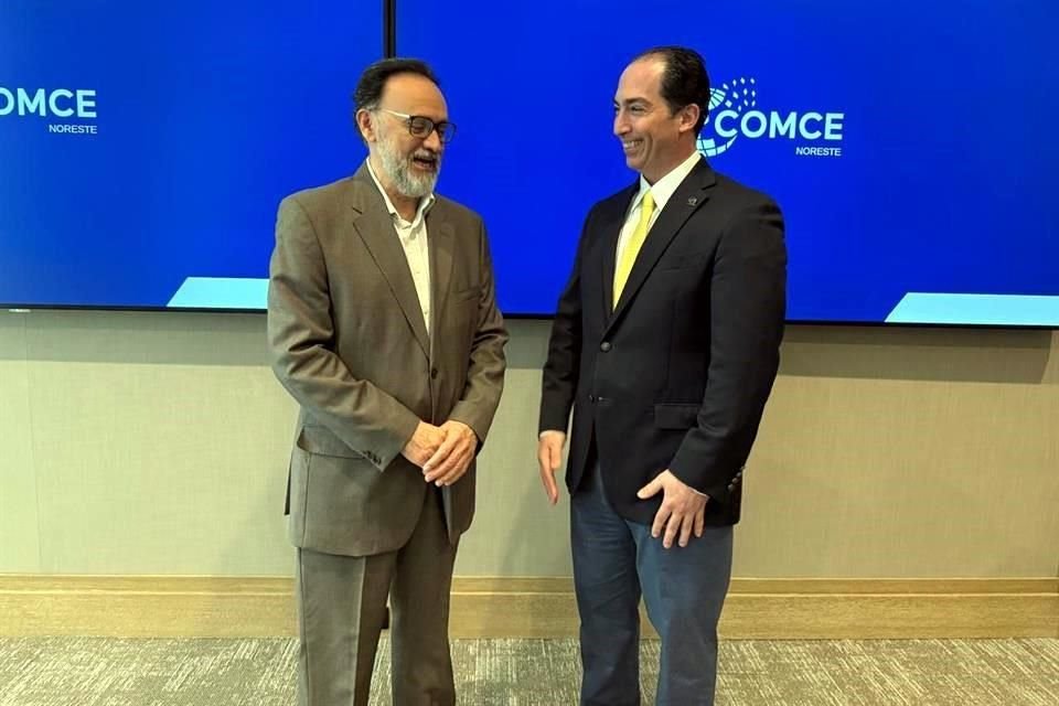 Andrés Franco Zaldívar (rechts), Direktor des Nordostrats, und Gregorio Canales, Präsident des Außenhandelsausschusses der Organisation.