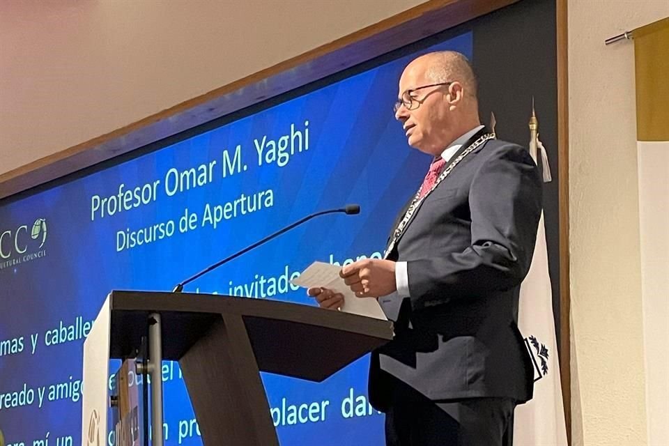 Yaghi, professore presso l'Università della California, Berkeley, ha presieduto la cerimonia del Consiglio culturale mondiale a Monterrey.