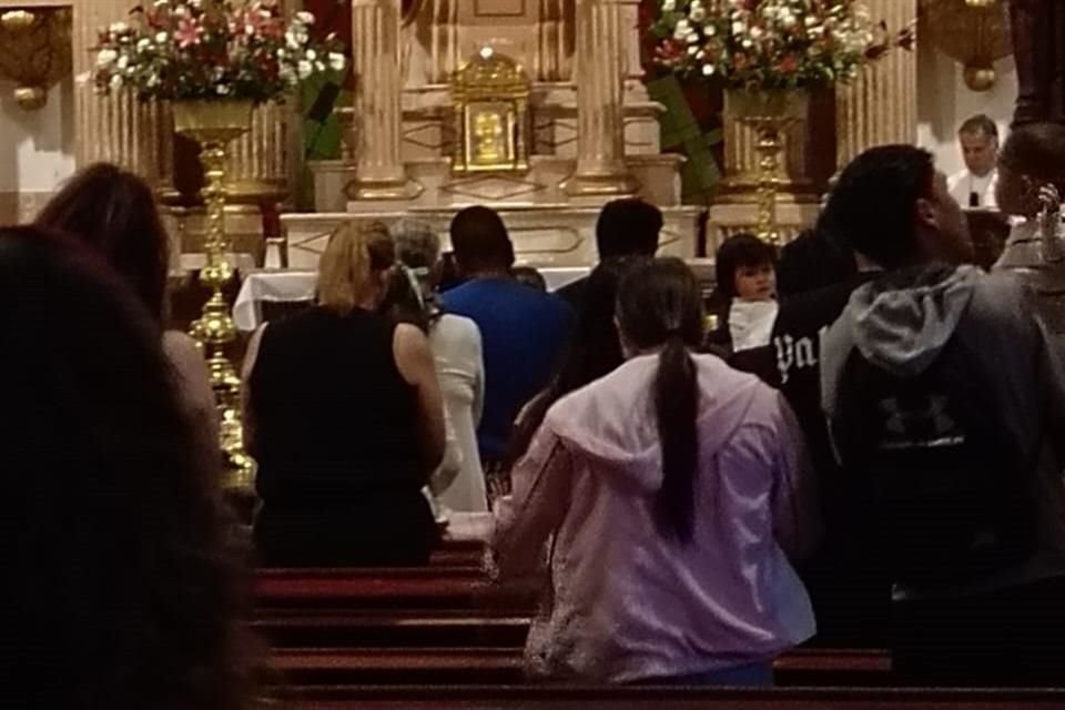 Entre los asistentes está Armando Olmeda, padre de Roberto Olmeda, uno de los cinco amigos de Lagos desaparecidos en octubre de 2023.
