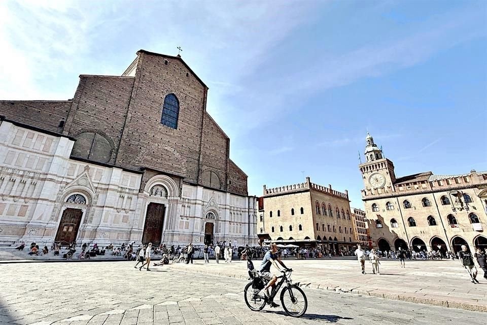 Piazza Maggiore.