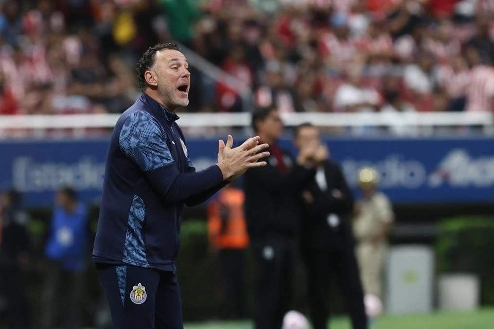 'Muy contento por el partido de 'Hormiga', por sus tres goles, él es el finalizador, todos los equipos que aspiran a ser protagonistas necesitan tener un goleador', dijo Milito.