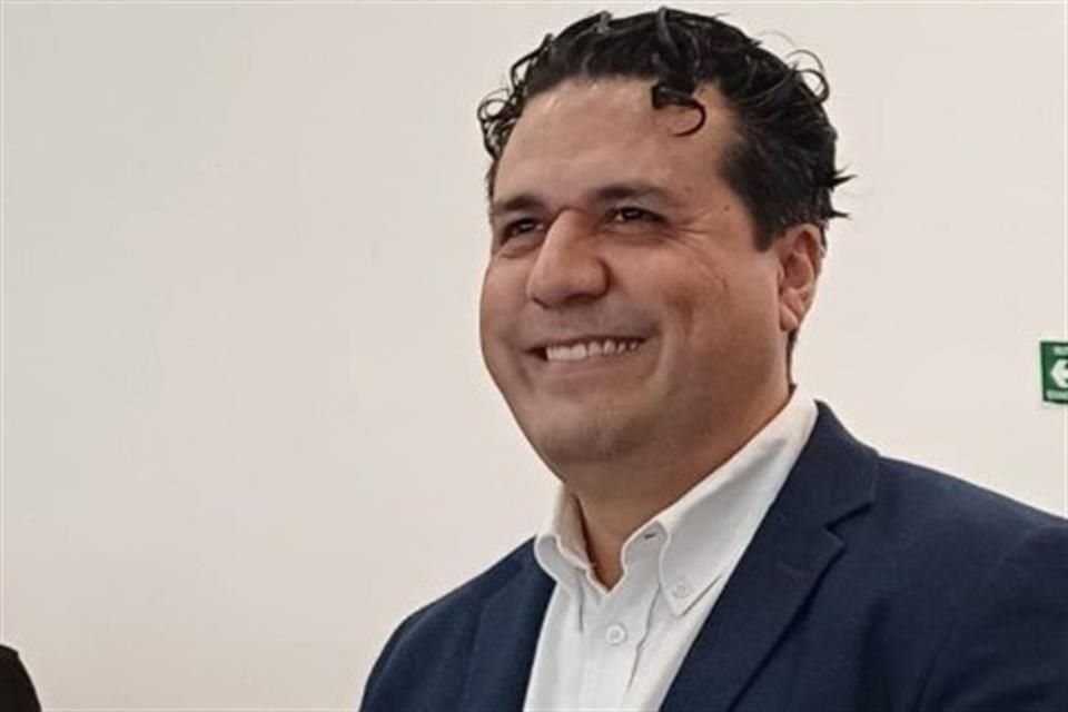 Si la UASLP no muestra facturas, contratos, soportes, todo su gasto queda bajo sospecha, alertó el auditor estatal, Rodrigo Lecourtois.