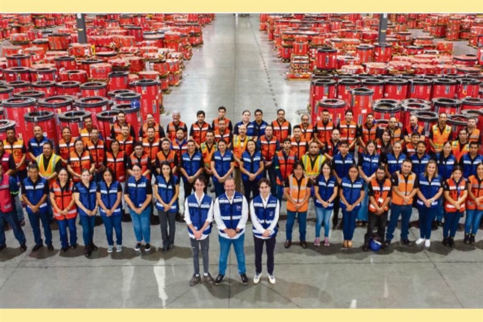 Managers and employees of Onilog, a logistics services company.