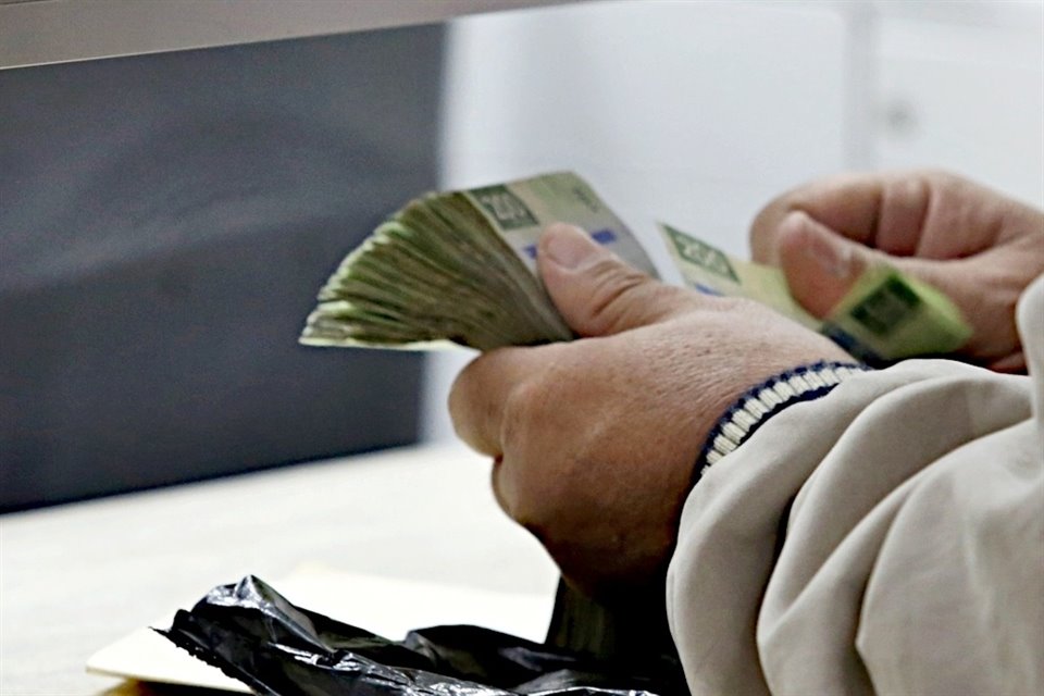 El ex servidor público habría recibido el pago de un contribuyente, sin haberlo ingresado a las arcas municipales.