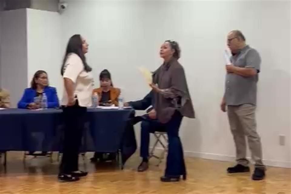 En la Colonia Ciudad Bugambilias, de Zapopan, continúa el conflicto por quedarse con la mesa directiva.