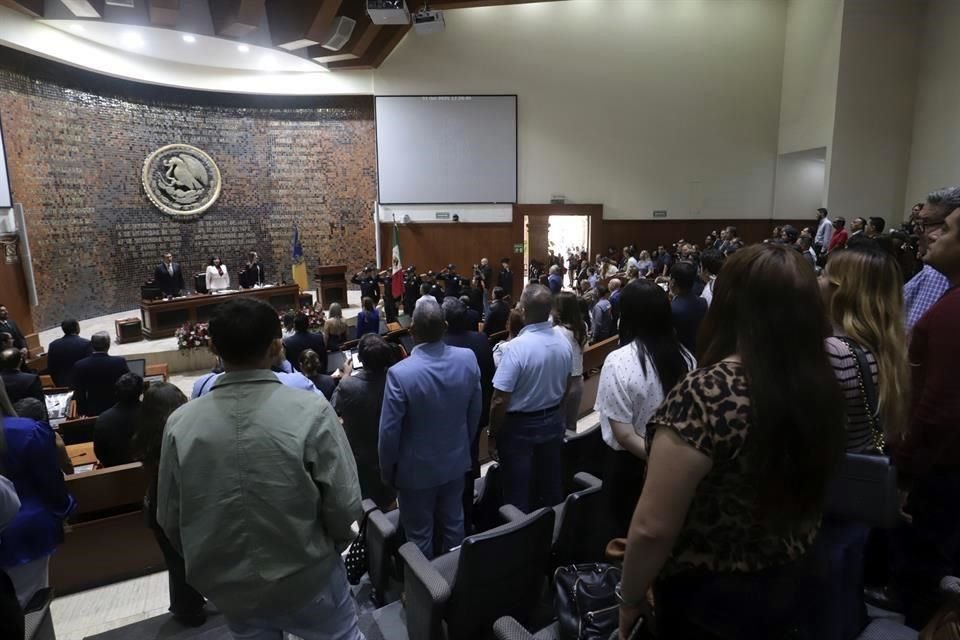 Mientras diputados de Oposición quieren que Lemus acuda al Congreso a rendir su Primer Informe de Gobierno, el Gobernador dijo que no.