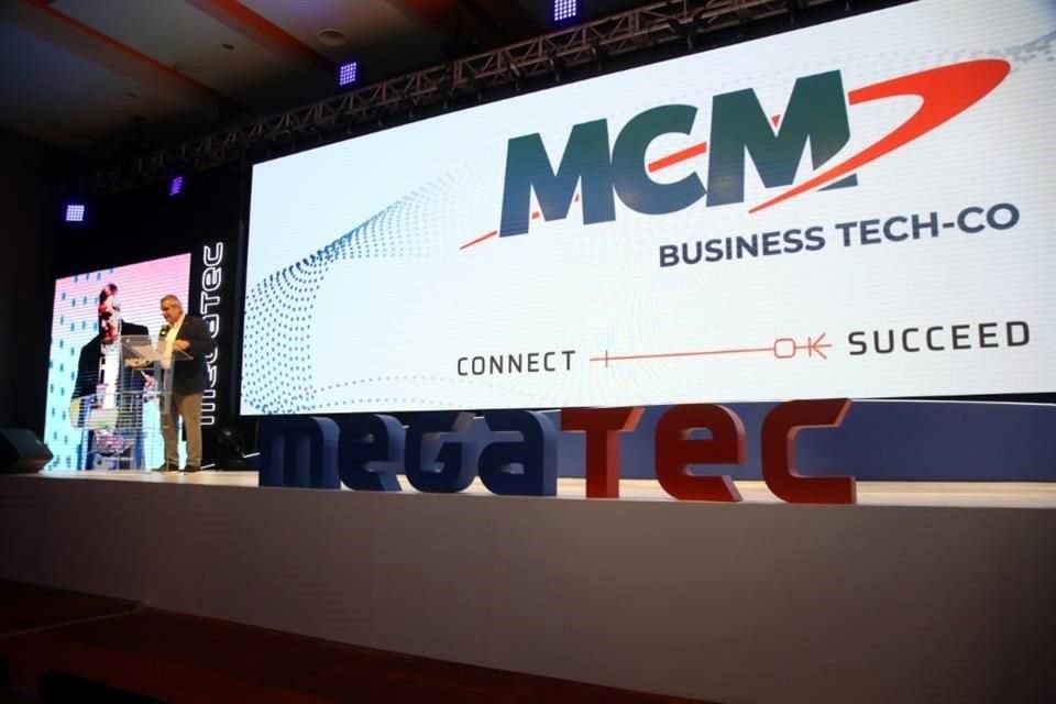 Enrique Yamuni durante la clausura de la gira Megatec 2025.