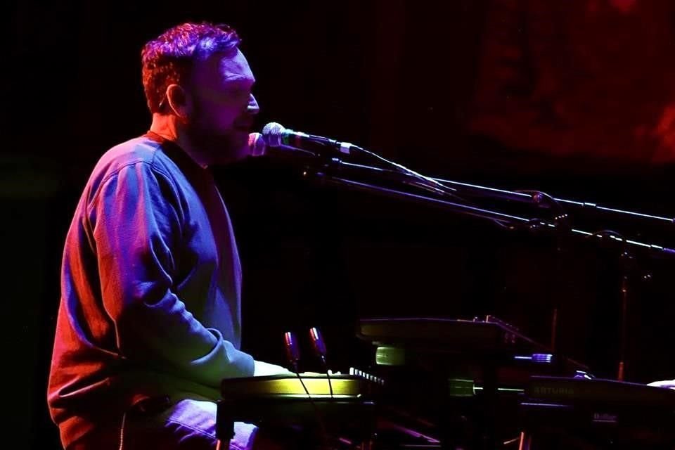 Mogwai mostró su apoyo a Palestina con una bandera que lució en el centro del C. Capital, luego de un atraso de un par de horas.