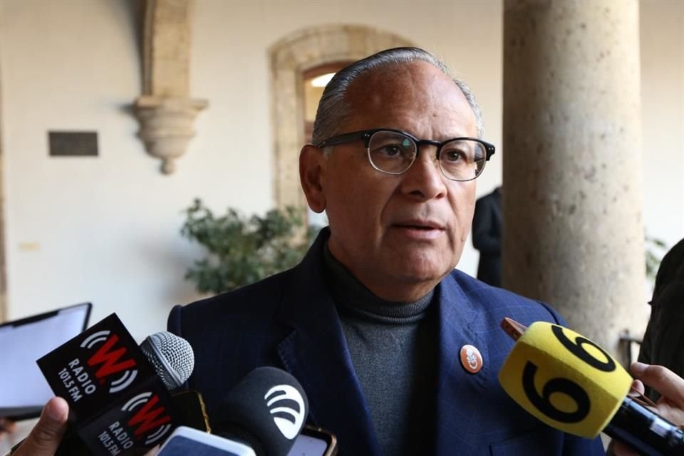 Héctor Raúl Pérez Gómez, Secretario de Salud Jalisco.