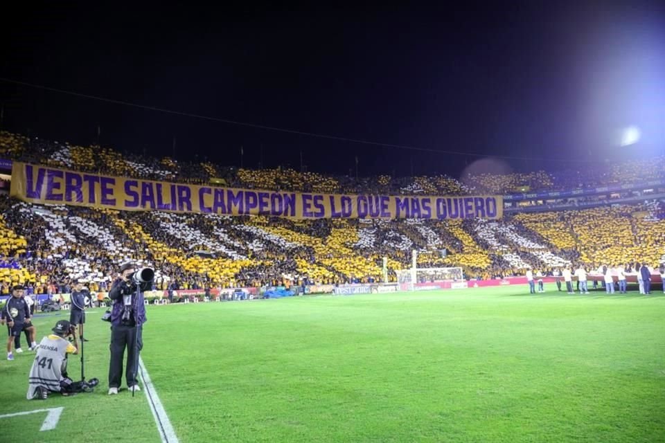 Así recibieron a Tigres para la ida de la Final del Apertura 2025.