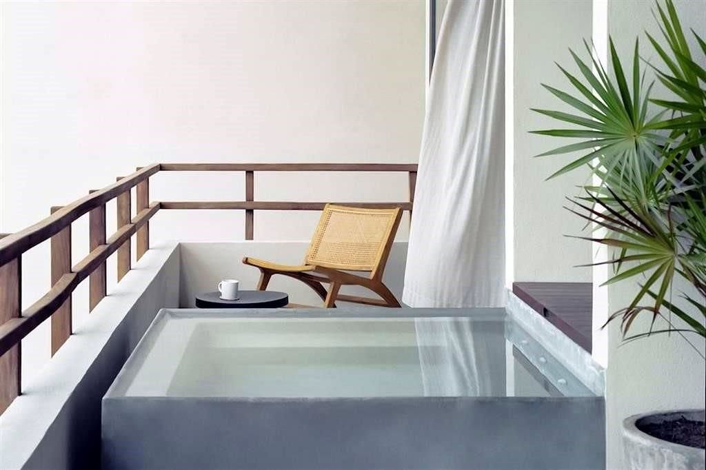 notahome1